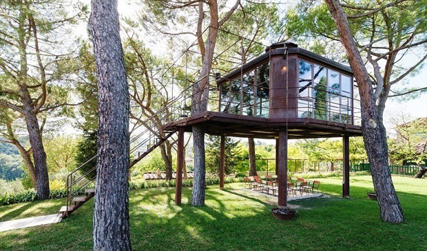 CasaBARTHEL in Toscana tra le migliori case sull'albero in Italia.