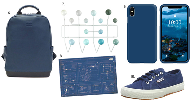 oggetti design blu pantone 2020